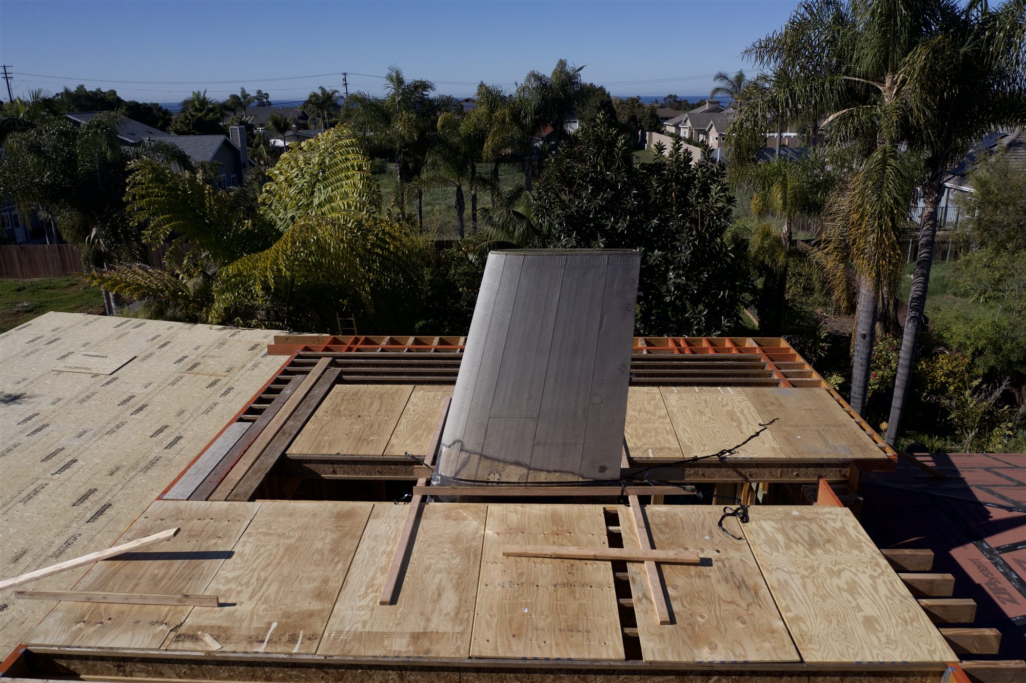 Grandview roof shell and custom metal feature coordination
